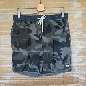 Vuori Banks Shorts 7” Inseam Summer Stretch Green Camo Mens L